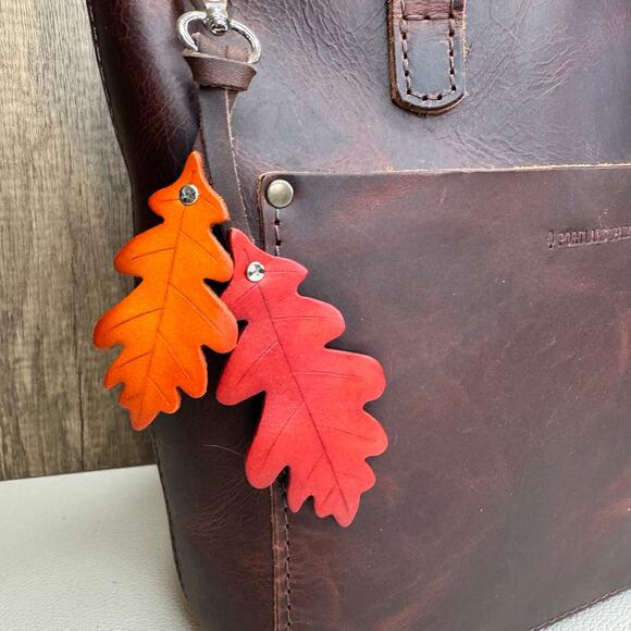 Leather Purse Charm Oak Tree Leaf Bag Charm Genuine Leather Purse Keychain NEW - Picture 2 of 6